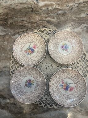 Set of 4 Floral Ceramic Bread and Butter plates in Pink Accent